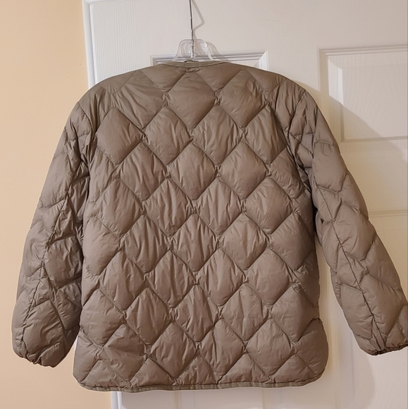 Light Downfilled Jacket - Picture 2 of 2